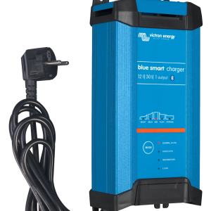 Blue Smart IP22 Charger 12/30 (1)
