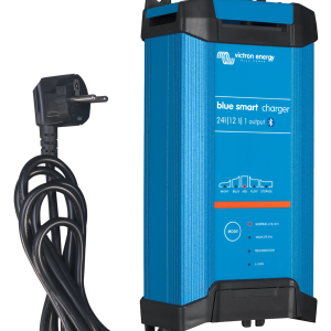 Blue Smart IP22 Charger 24/16