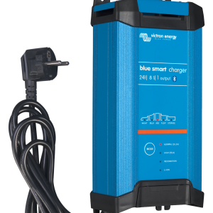 Blue Smart IP22 Charger 24/8 (1)